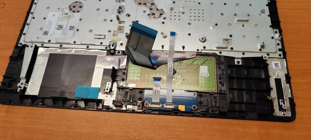 Obudowa kadłub z klawiaturą do HP 15-db1020nw