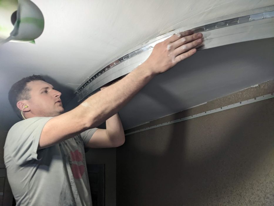 НАТЯЖНІ СТЕЛІ в Луцьку та за містом - Гарні ціни -  (натяжные потолки)