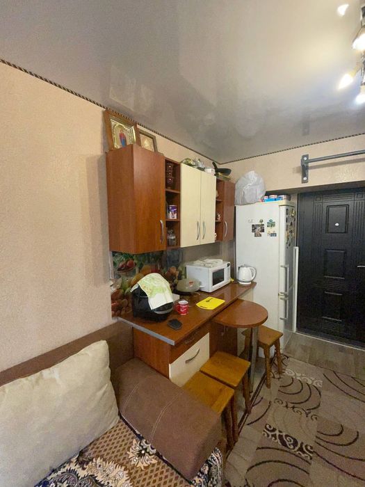 Продаж гарної кімнати з зручним місцерозташуванням.