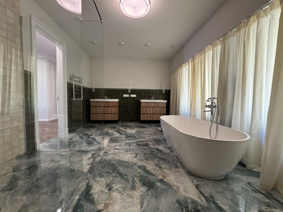 Перша сдача 4к біля метр,Контрактова площа, Подол, Нижній Вал,27/29