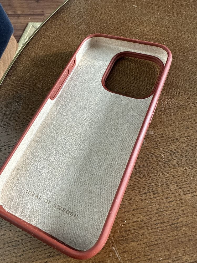 iPhone 15 Pro Dark Amber Etui Plecki Case Ideal of Sweden