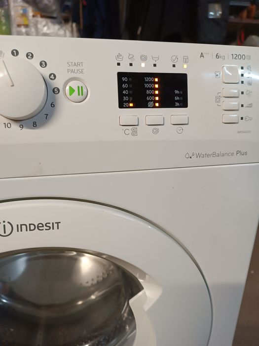 Стиральная машина Индезит