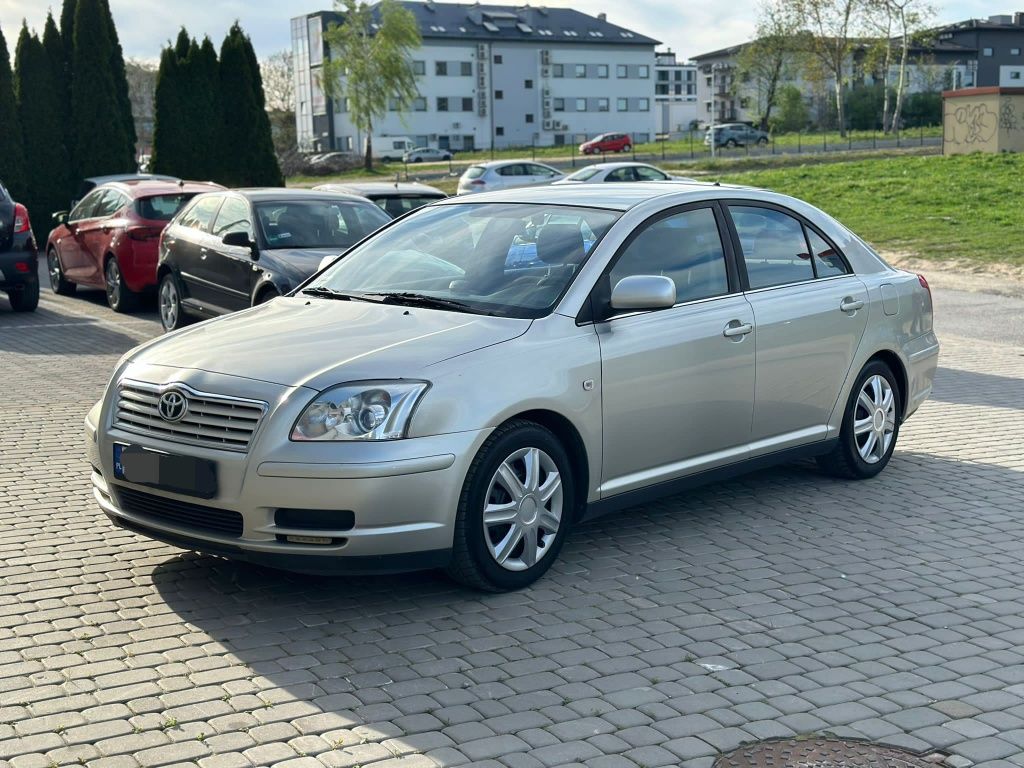 Toyota Avensis 1.8 Benzyna Zarejestrowane auto do jazdy