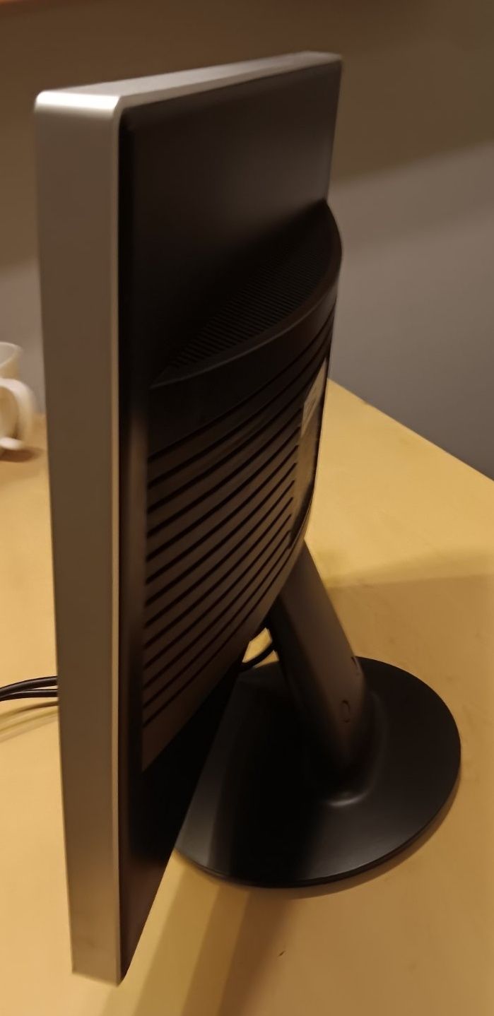 Monitor LCD HYUNDAI N91S 19"