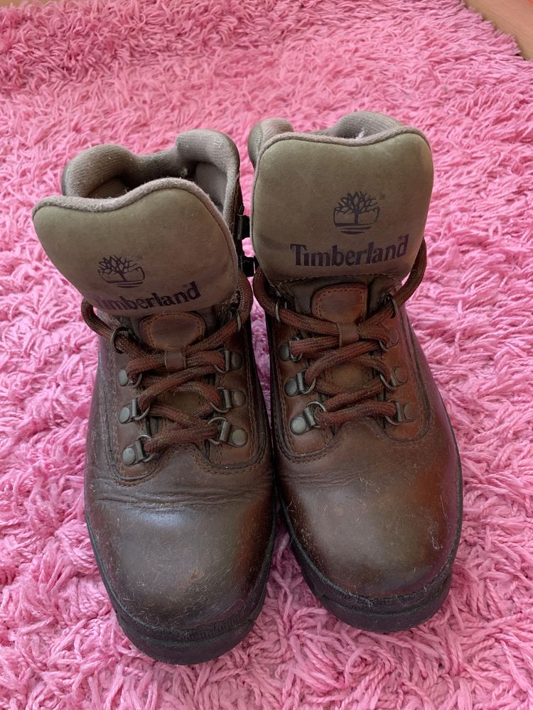 Calçado,botas ,botins da marca Timberland.