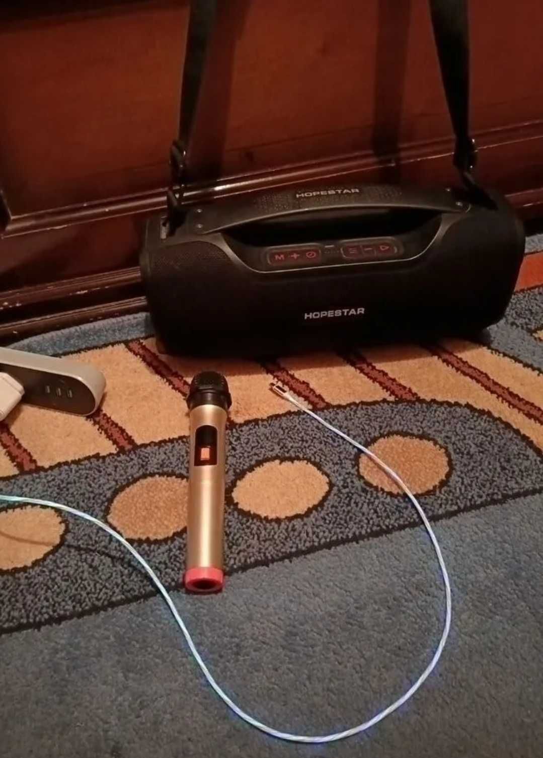 Портативна колонка bluetooth з мікрофоном та захистом від води