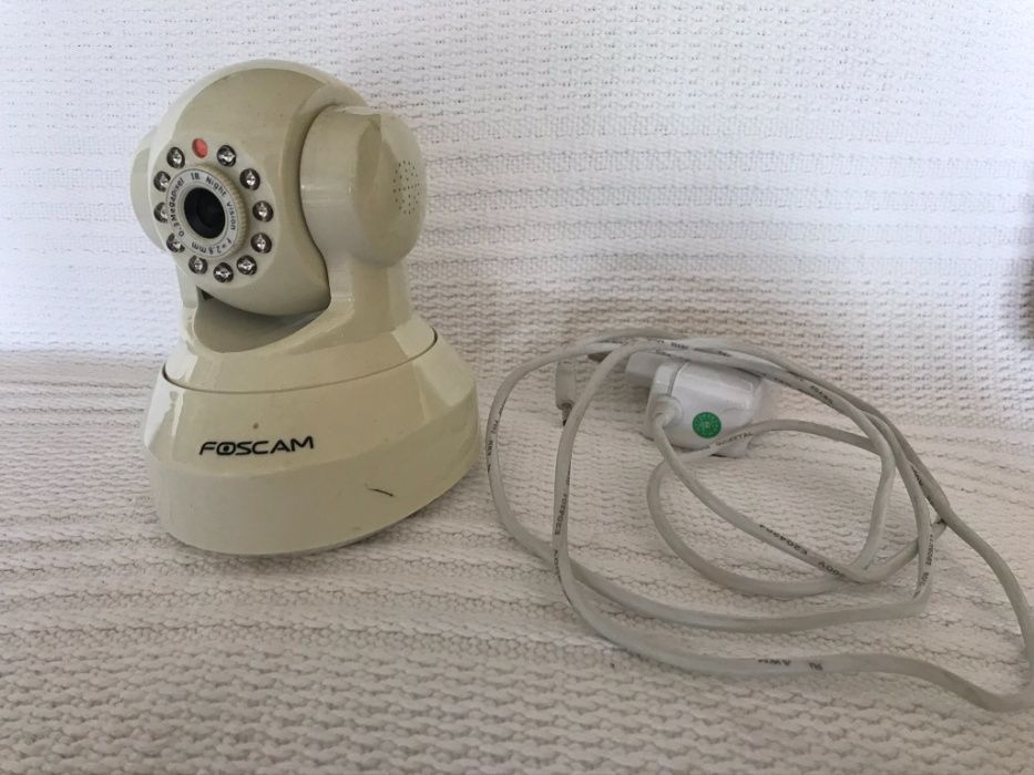 Câmera de videovigilância Ip Wireless Foscam F8918W Branca