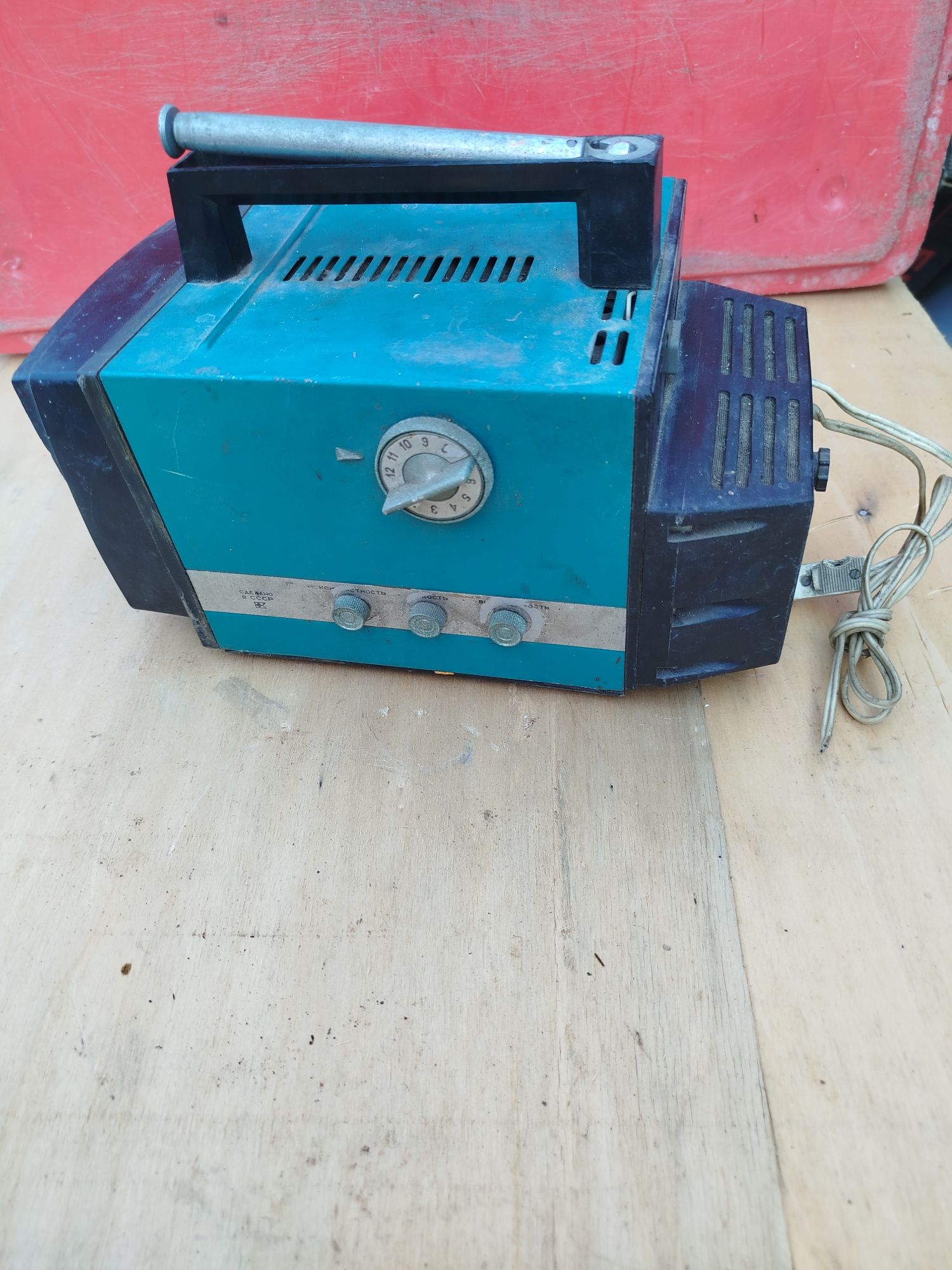 Stary rosyjski mini telewizorek