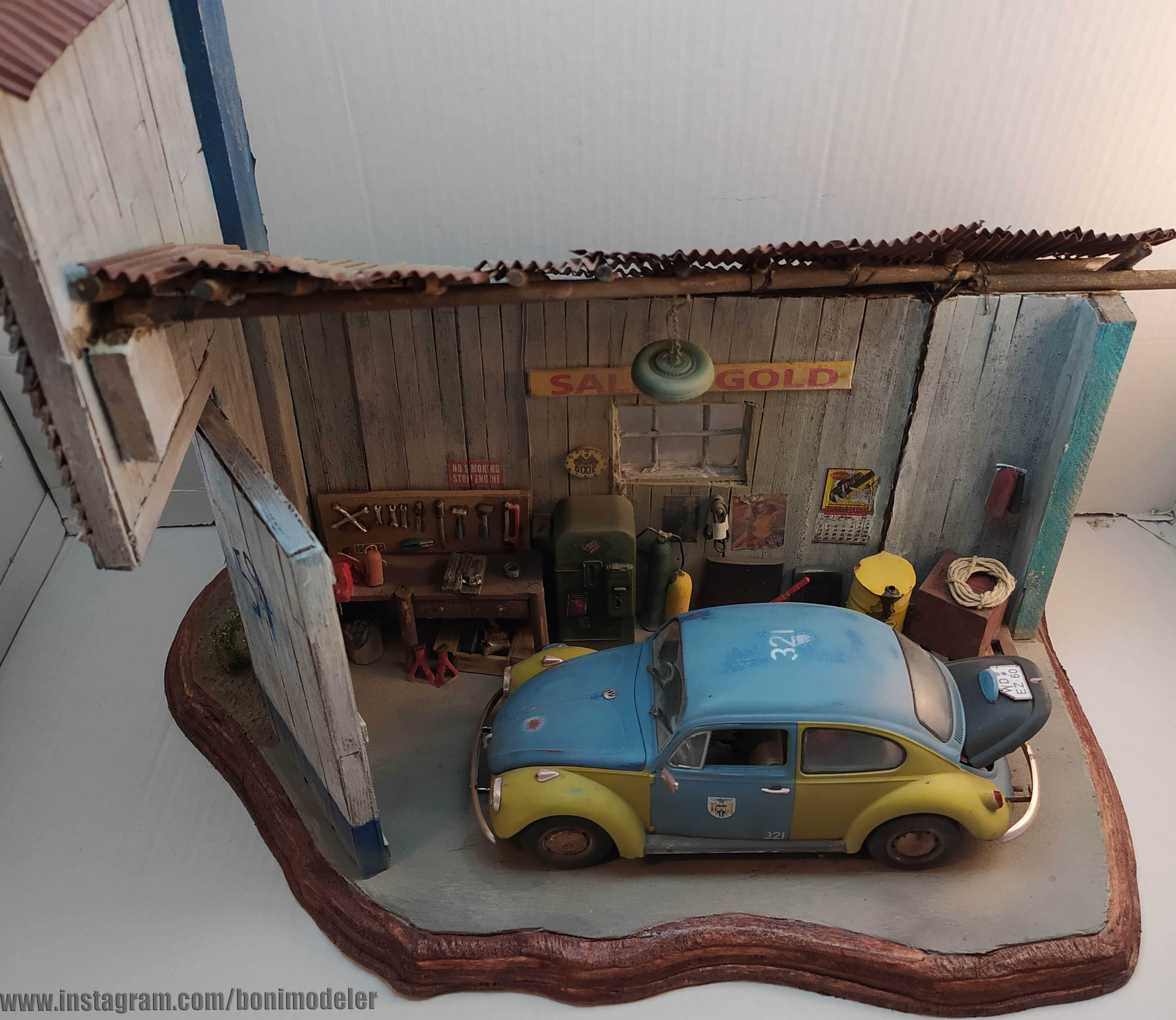 Diorama - Antiga Garagem de Madeira - escala 1:24 - Vintage