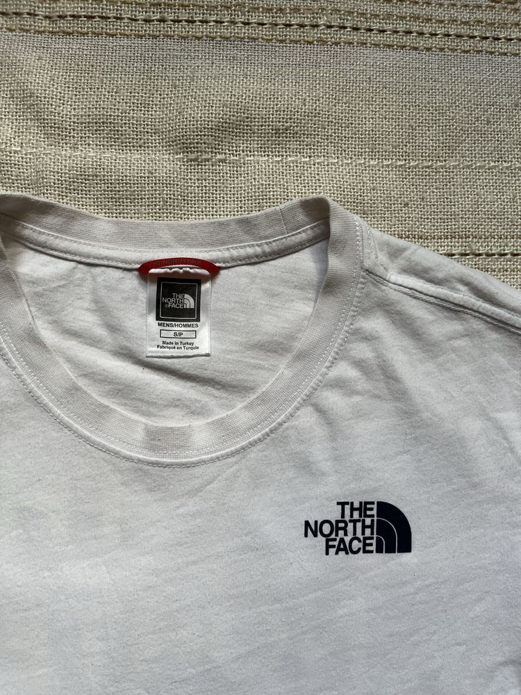 Футболка The north face