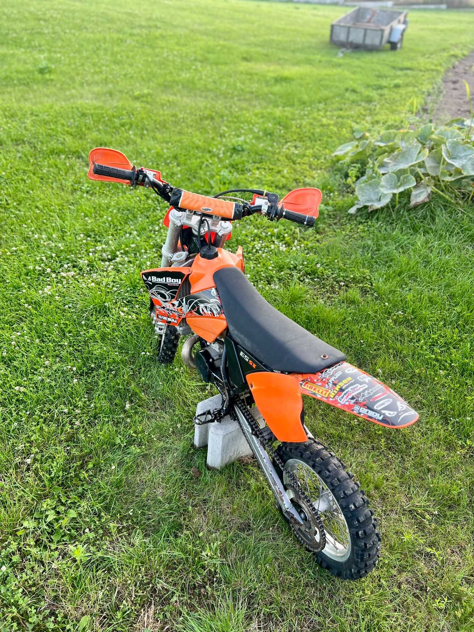 Cross KTM SX 65.