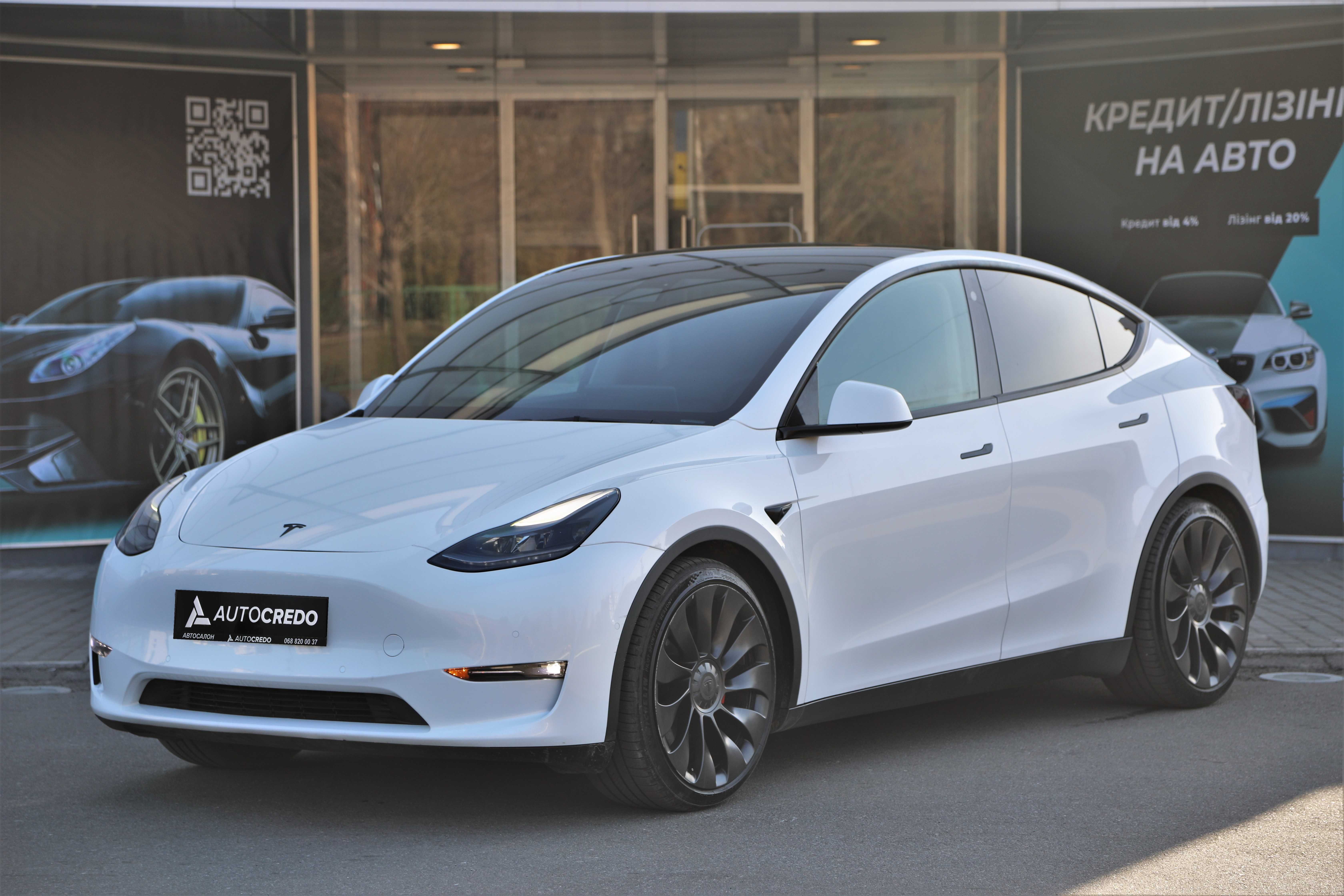 Tesla Model Y Performance Dual Motor 2021 року