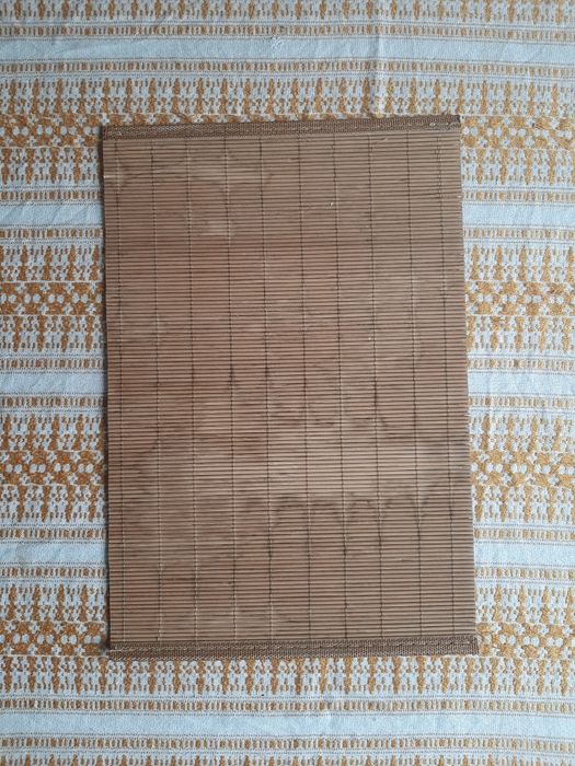 Bambusowa podkładka na stół do jedzenia / rolka do sushi