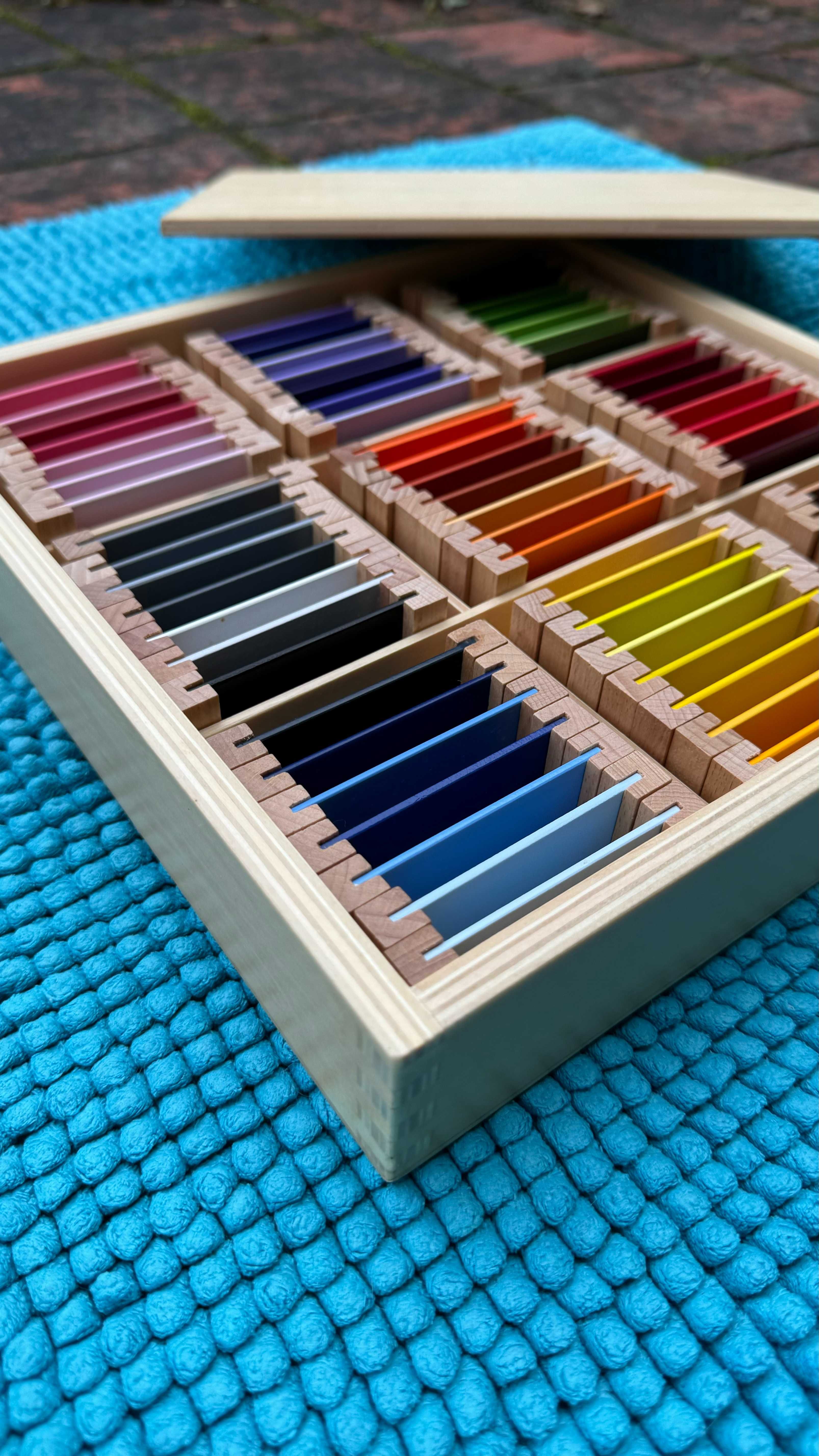 Caixa de Cores III com 63 Tábuas de Madeira | Montessori