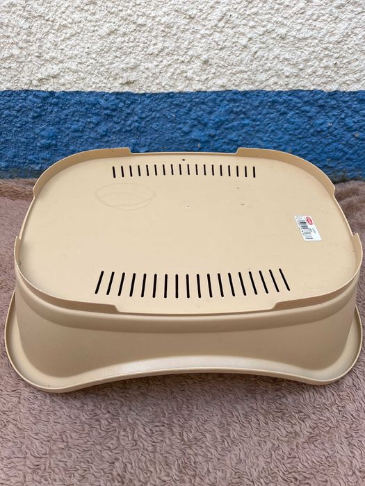 Cama para animais de estimação bege