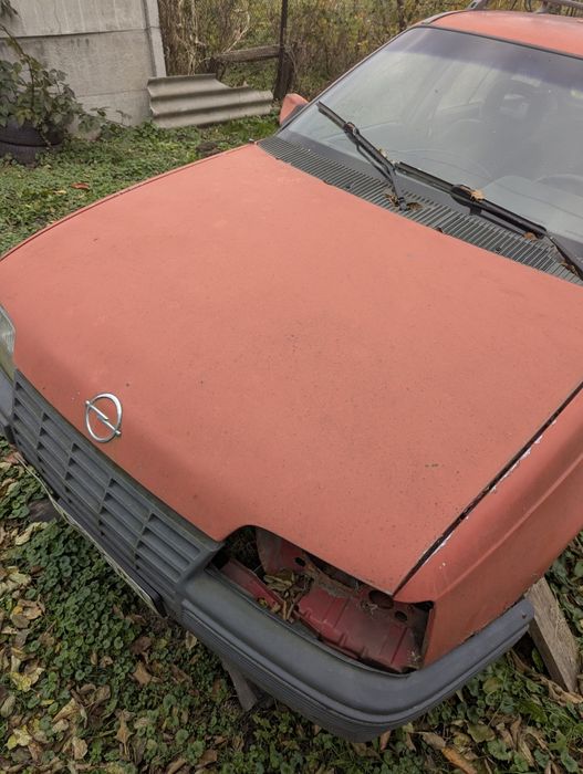 Продам капот opel kadett