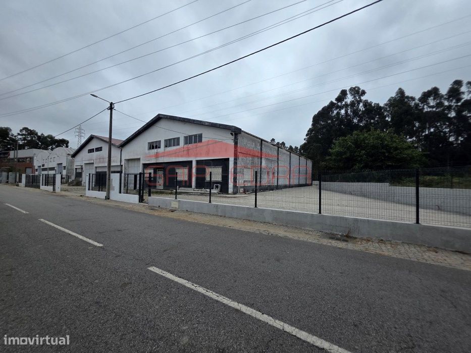Pavilhão  Zona Industrial Maceda acesso a TIR escritórios parqueamento