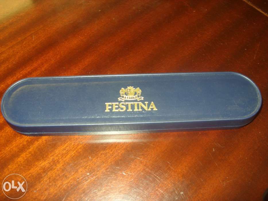 Relógio Festina novo