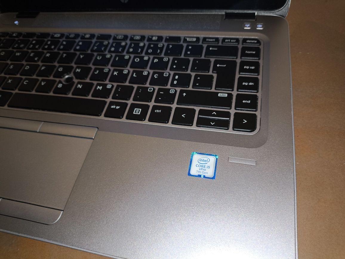 Hp Elitebook/ i5 / 8gb ddr4/ ssd/ ecran touch 14