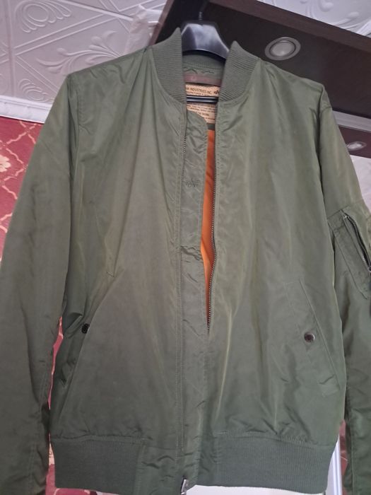 Бомбер alpha industries