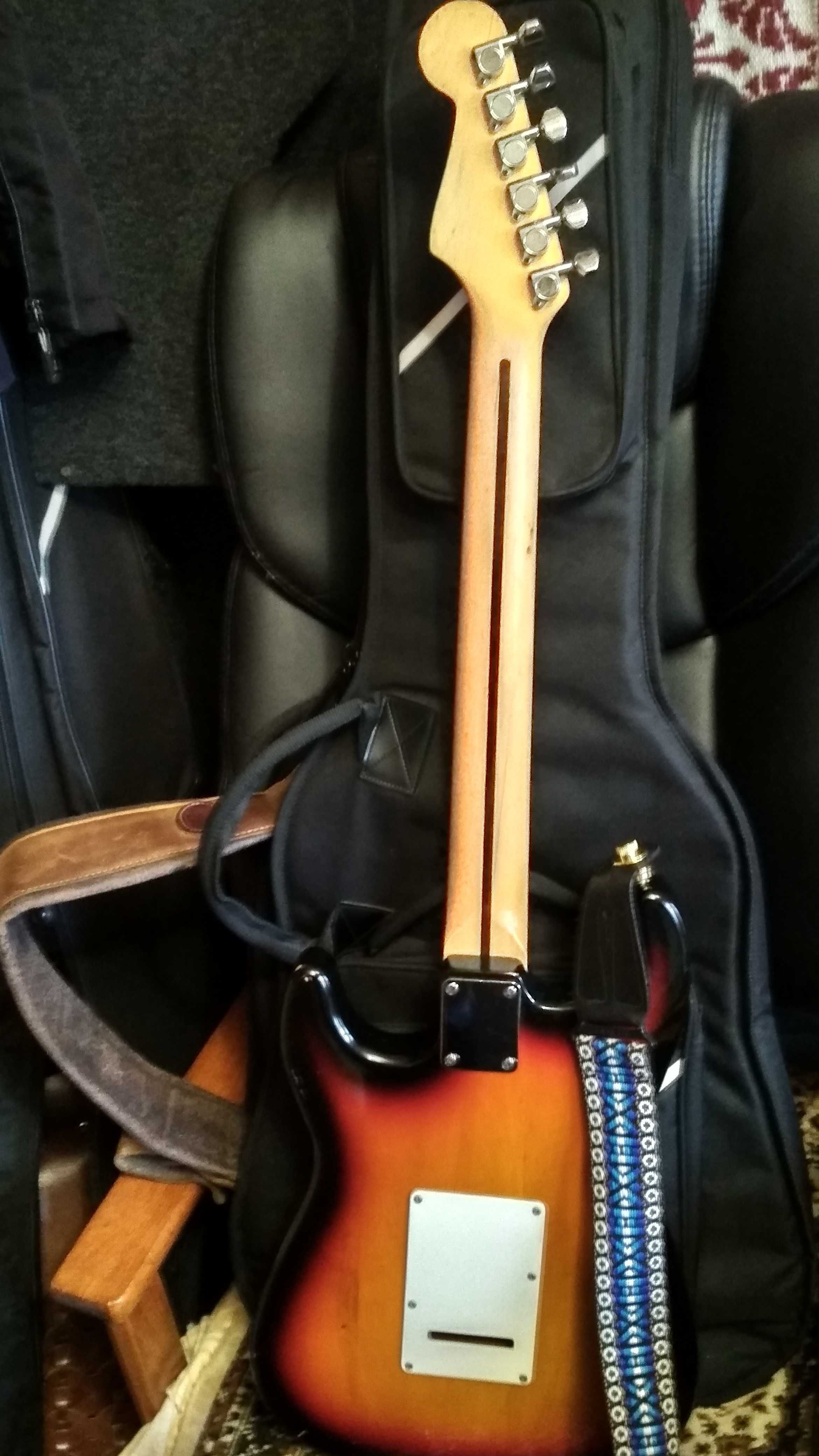 Продам HUNDAI Stratocaster,не Gibson,Epiphone,Fender,Yamaha,Ibanez