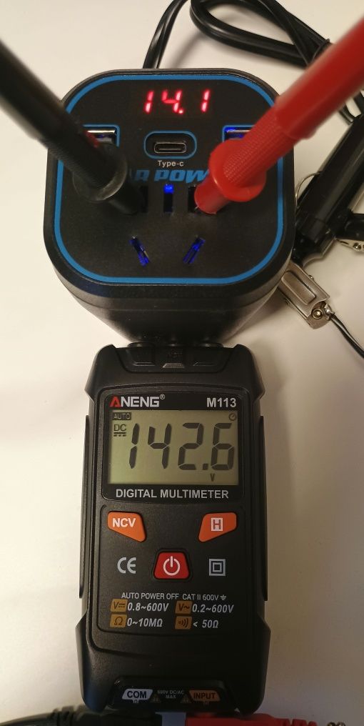 Przetwornica samochodowa falownik 12V / 24V 110V - 220V 200W ładowarka