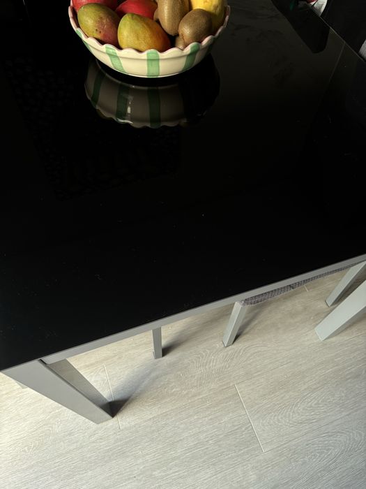 Conjunto Mesa de Vidro Preto + 4 Cadeiras - Ótimo Estado