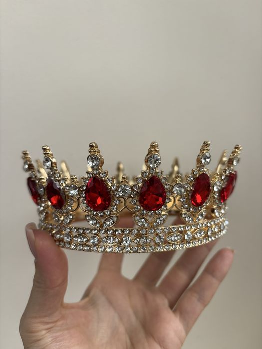 Корона діадема тіара