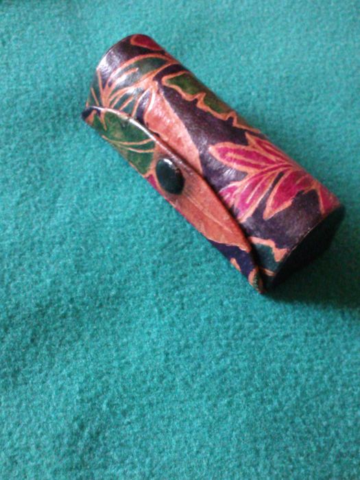 Kolekcjonerskie etui skórzane na szminkę z lusterkiem-Bez Wad!