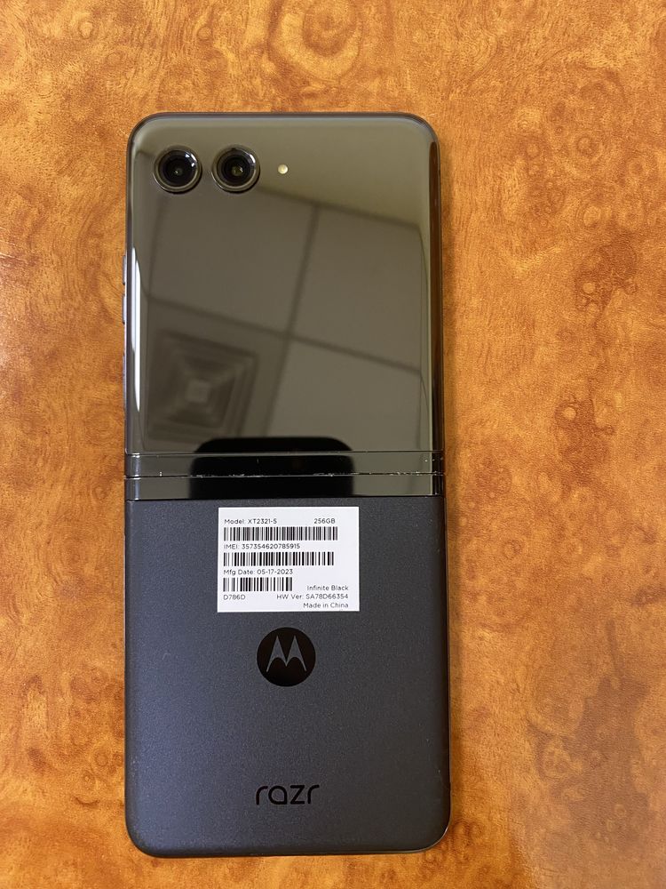 Донор Motorola RAZR 2023+ 8/256Gb