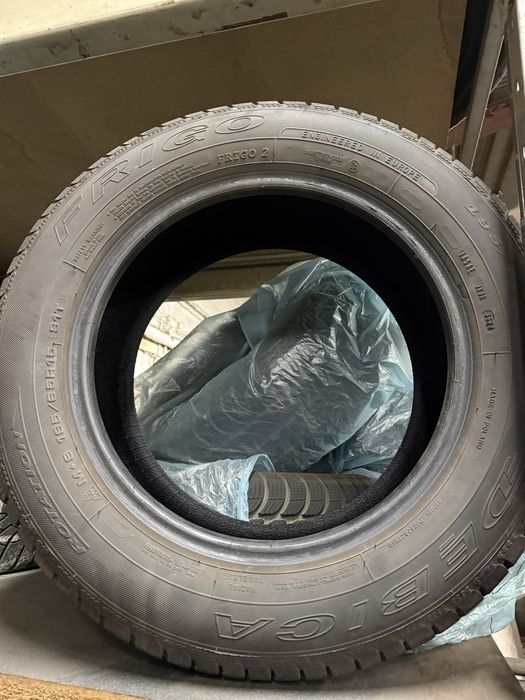 Komplet opon zimowych Dębica Frigo 2 195/65 R15 - 8mm jak NOWE