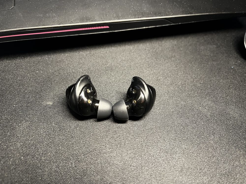 Продам наушники Samsung Galaxy Buds+ Black