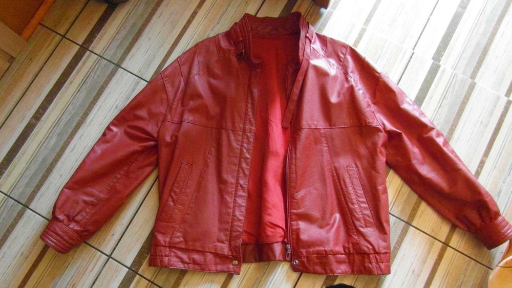 Kurtka skórzana czerwona fajna z PRLu /stan idealny/ledwo używana/duża
