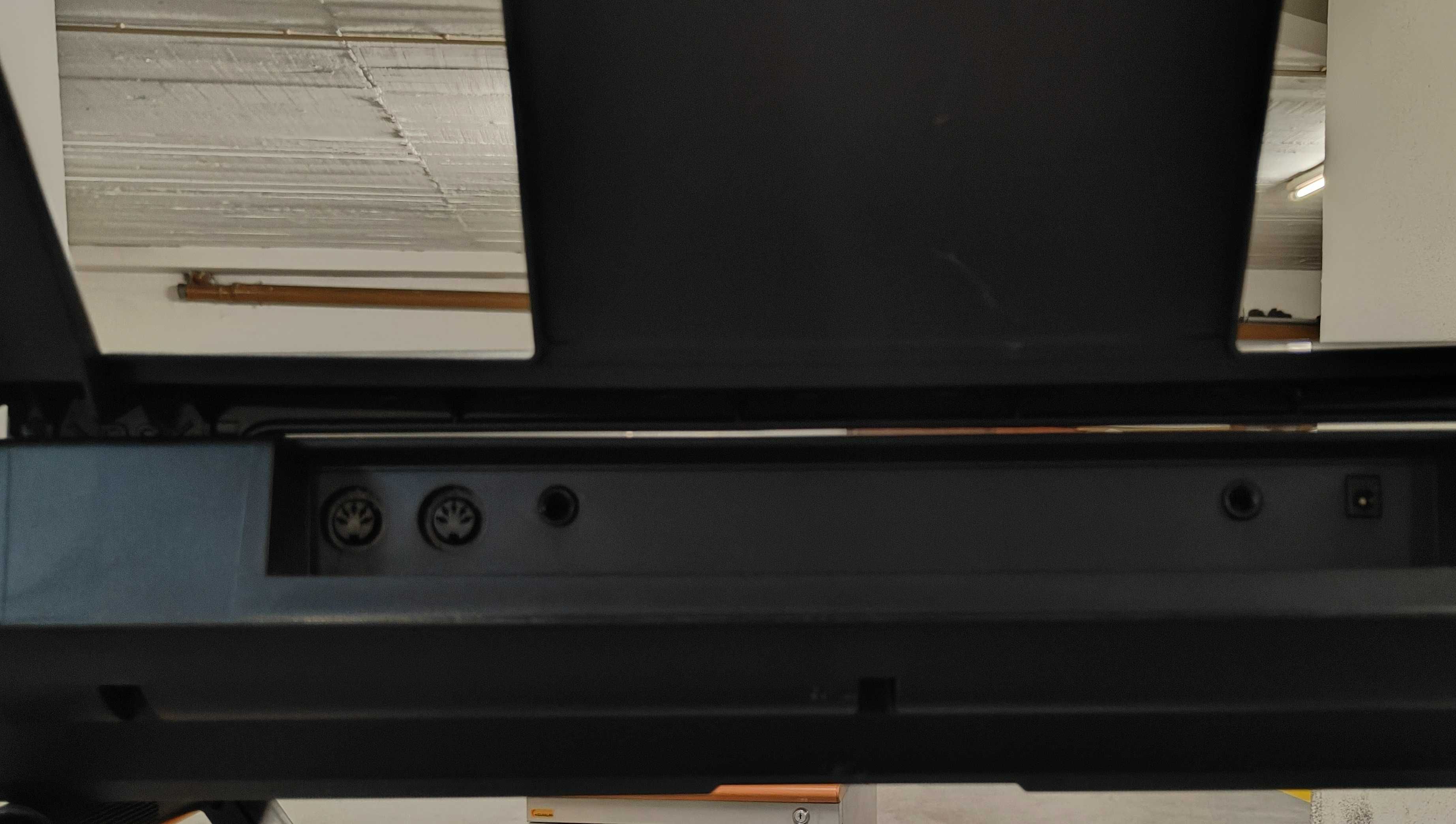 Orgão YAMAHA YPT 230 + Tripé - como novos