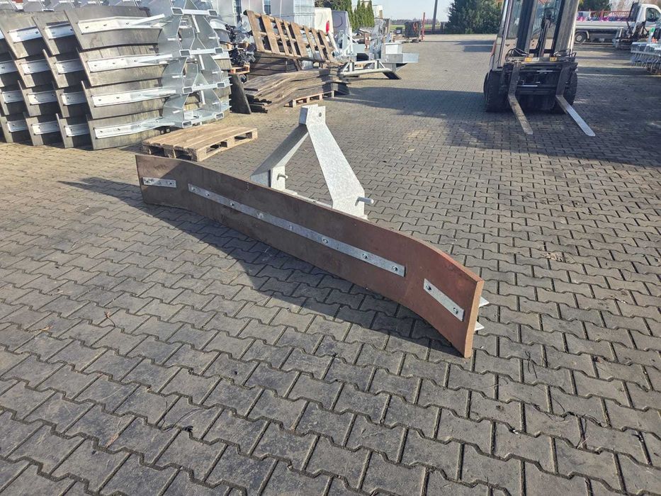 Zgarniacz do śniegu błota 3,00 m