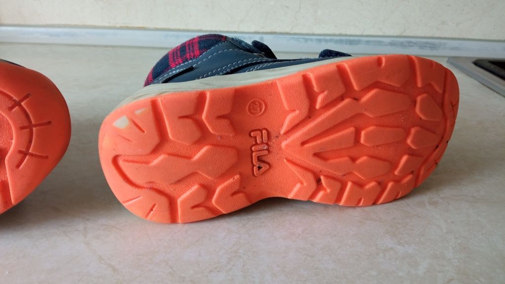 Buty dziecięce Fila roz 27