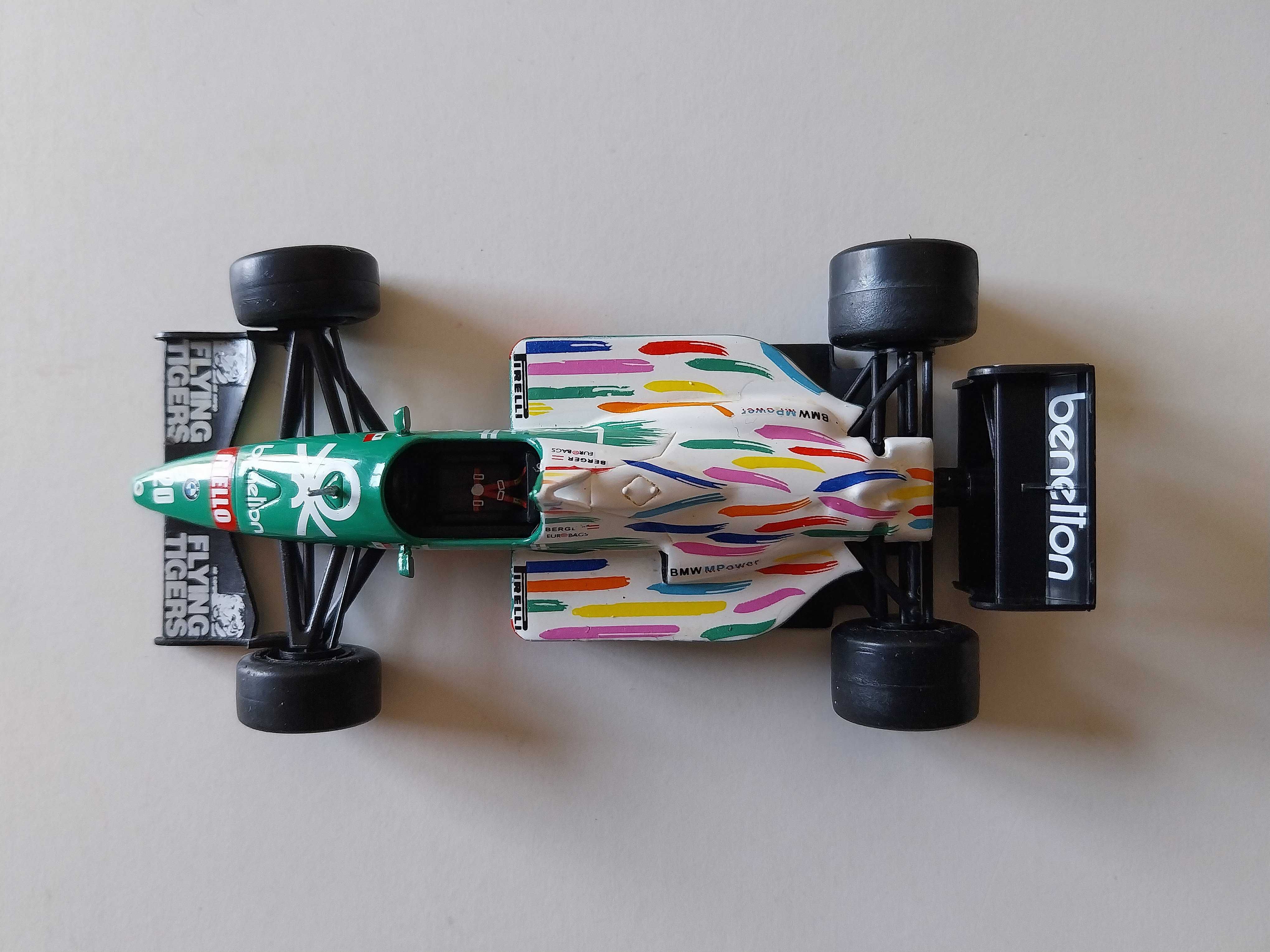 miniatura 1/43 BENETTON B186 Gerhard Berger (1986) | edição Altaya