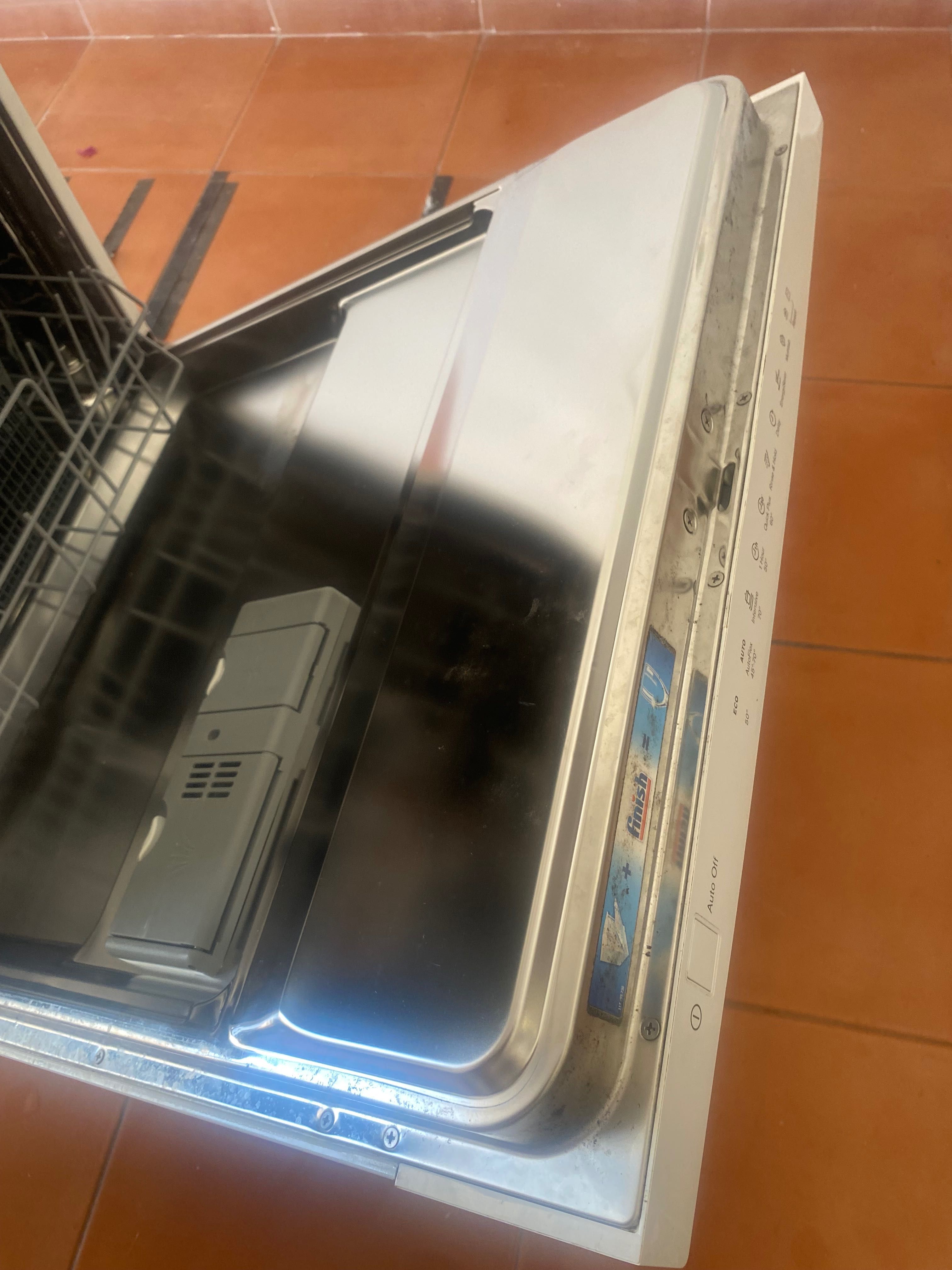 Máquina de lavar louça - Electrolux ESF6521LOW - Perfeito estado