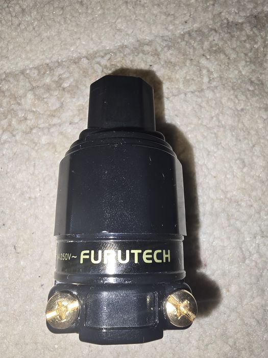 Oyaide C-004 продам Furutech