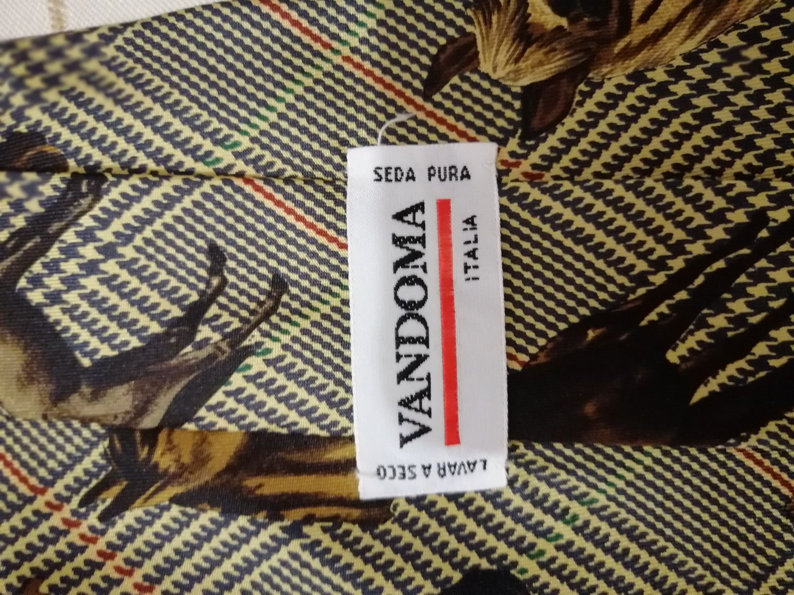 Gravatas como novas