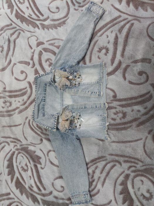 Джинсові куртки для дівчинки