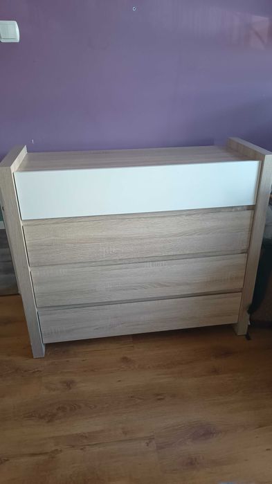 Komoda i biurko z szafką na kółkach