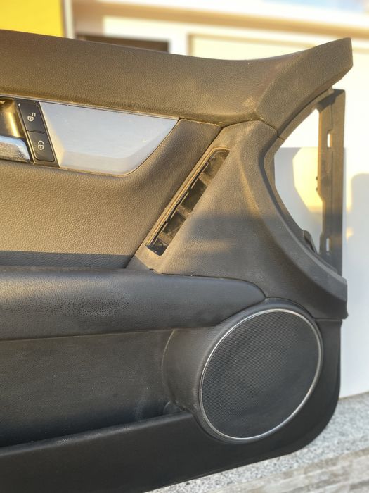 Forro da porta mercedes w204