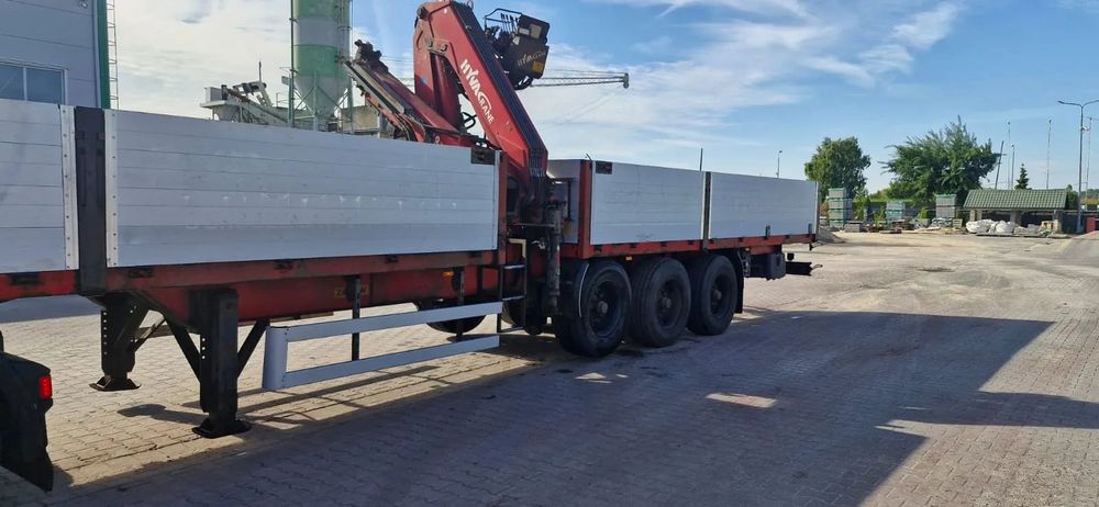 Zaslaw D-651  naczepa Zasław D-651 z żurawiem HDS HyvaCrane