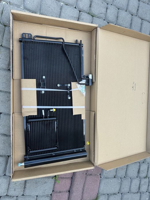 Радіатор кондиціонеру НОВИЙ  Mercedes E , CLK , C class