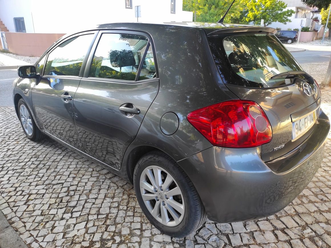 Toyota Auris 1.4D4D Só 112.000 KMS