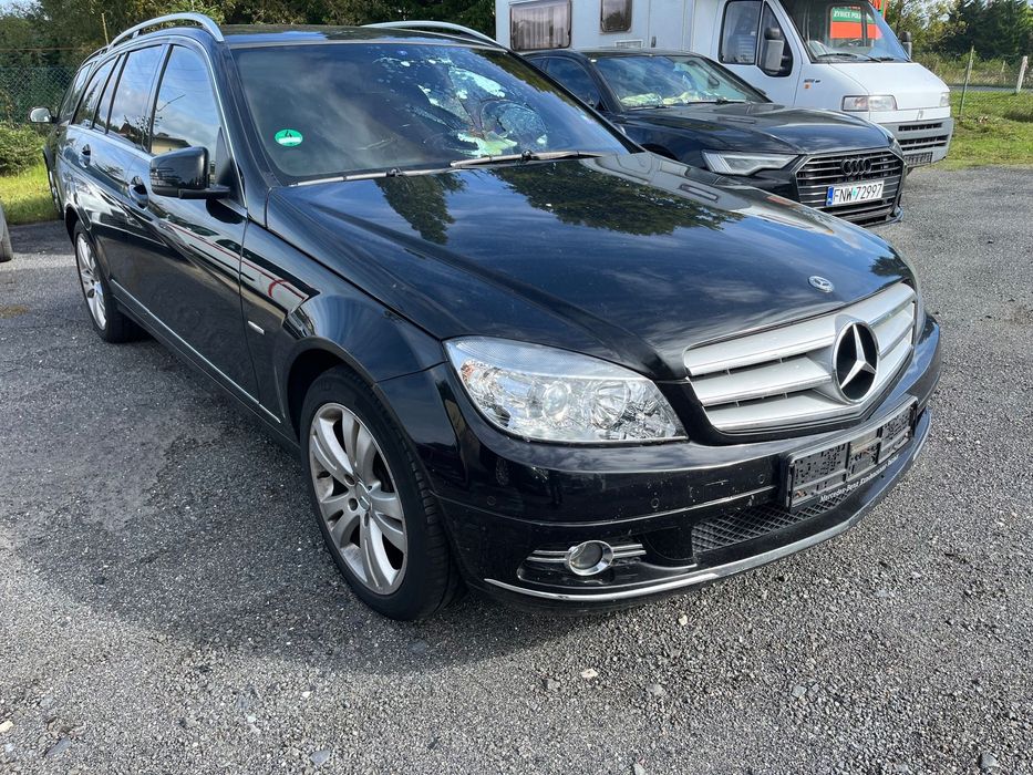 Mercedes-Benz Klasa C Mercedes c220d 170 km 2010