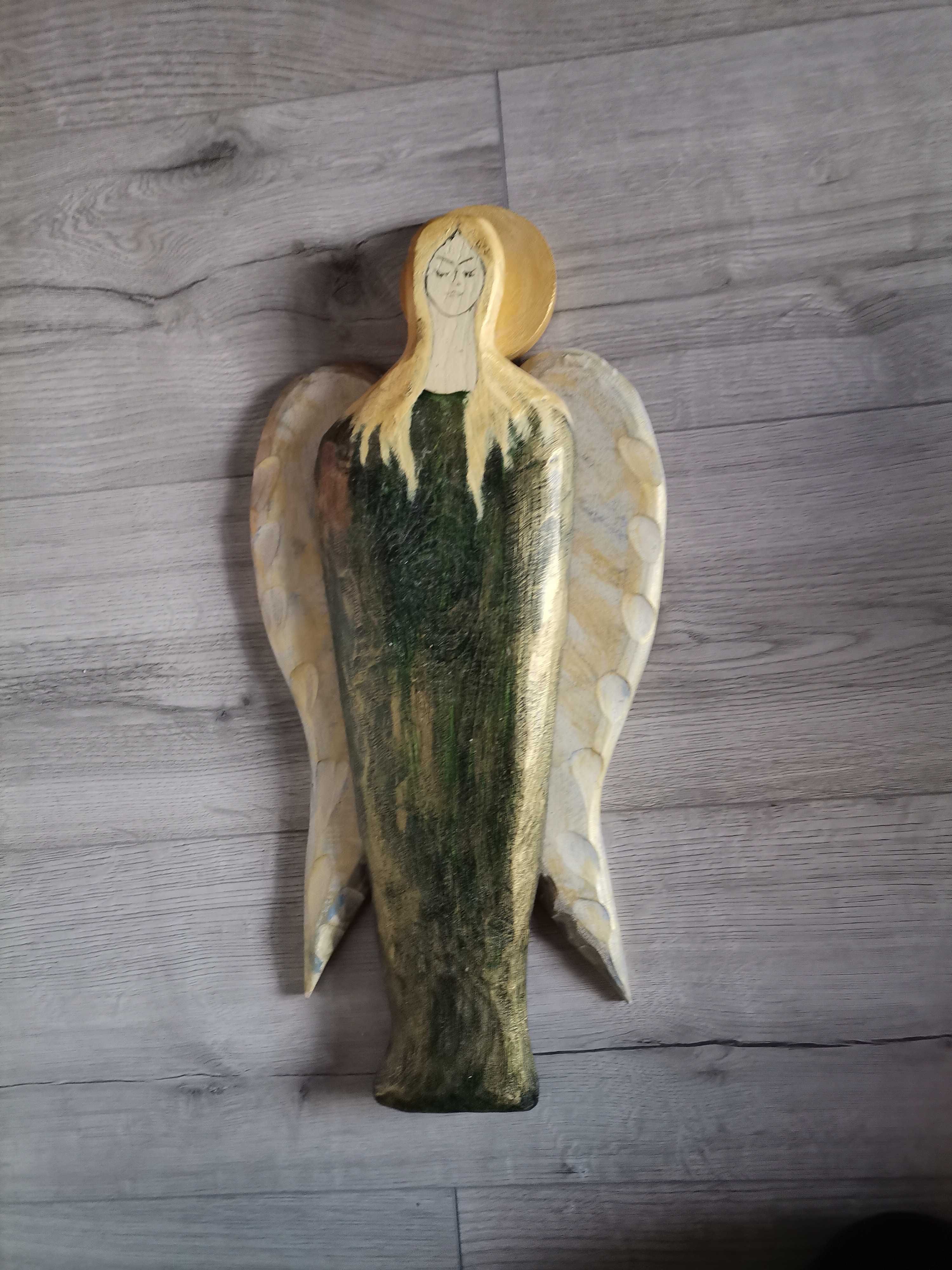 Anioł drewniany rękodzieło