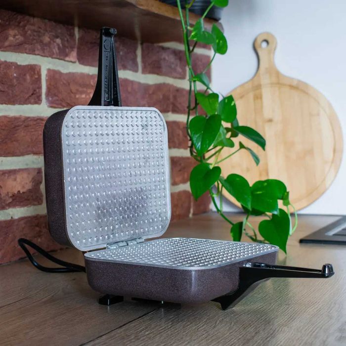 Електровафельниця, Вафельниця электрична "Ласунка " нова, Покращенна !