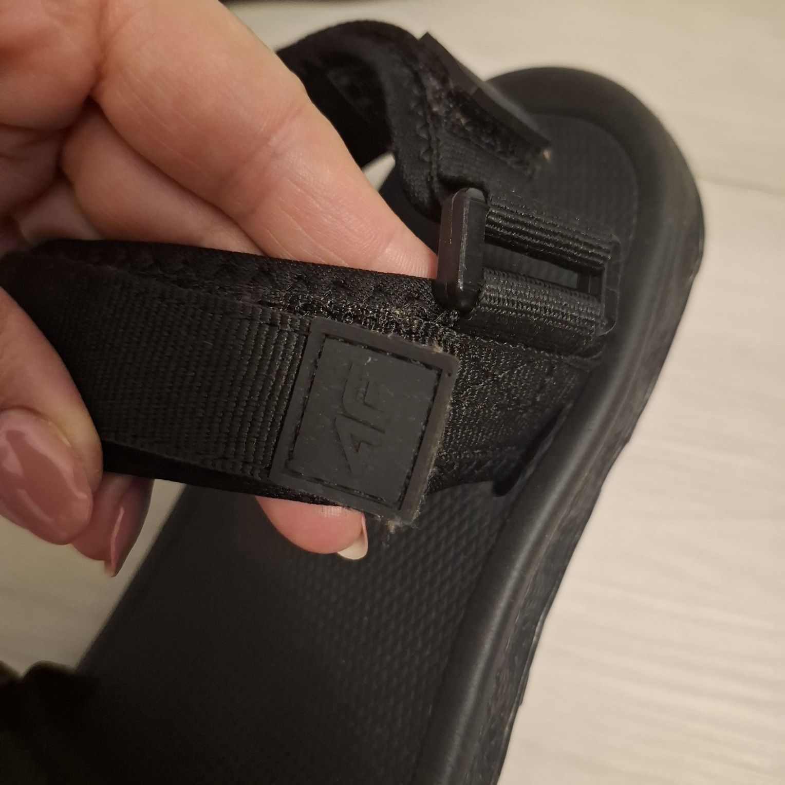 Sandały chłopięce 4f rozmiar 34